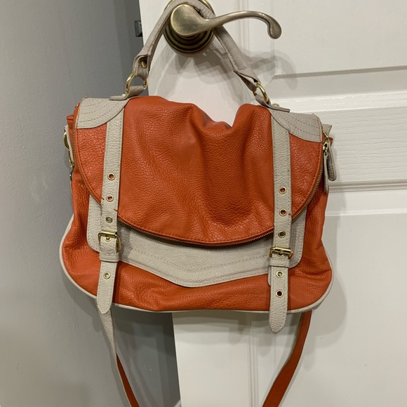 Steve Madden Handbags - Steve Madden two tone orange beige crossbody bag